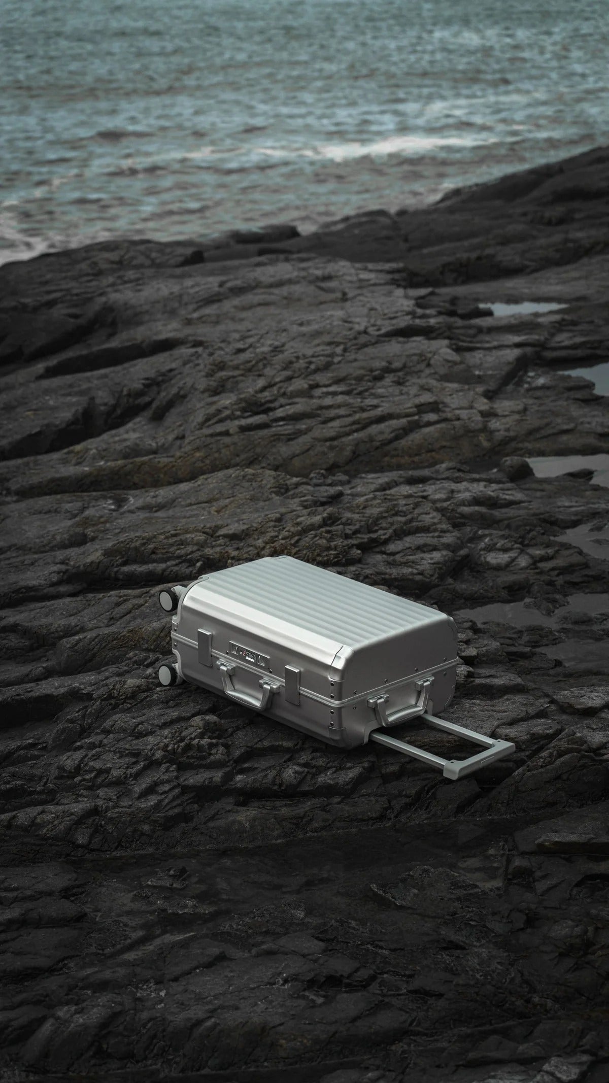 Frame Aluminum Suitcase Silver MERRU