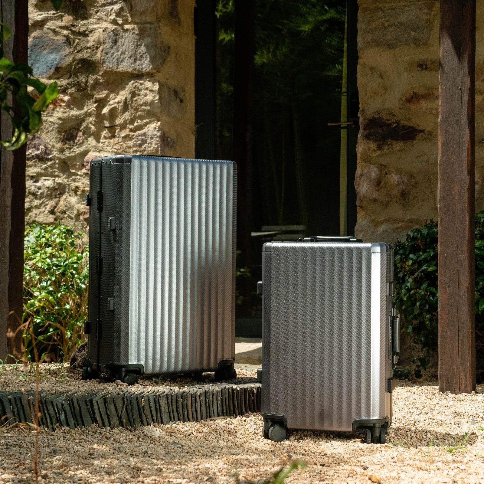 Frame Aluminum Suitcase Gunmetal