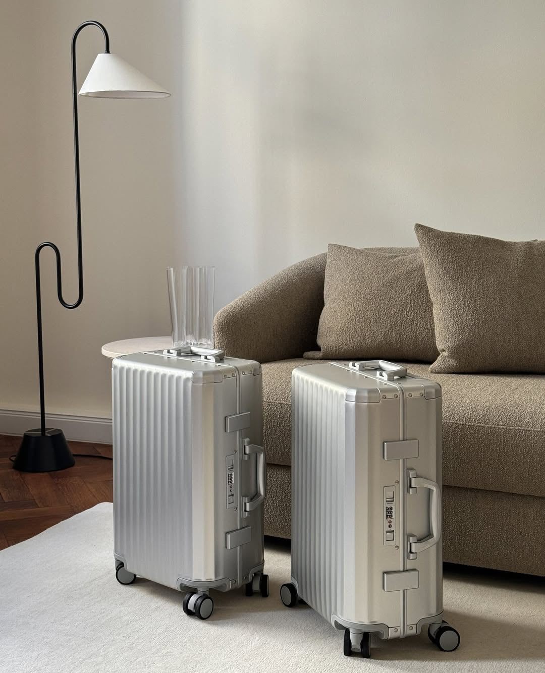 Frame Aluminum Suitcase Silver MERRU