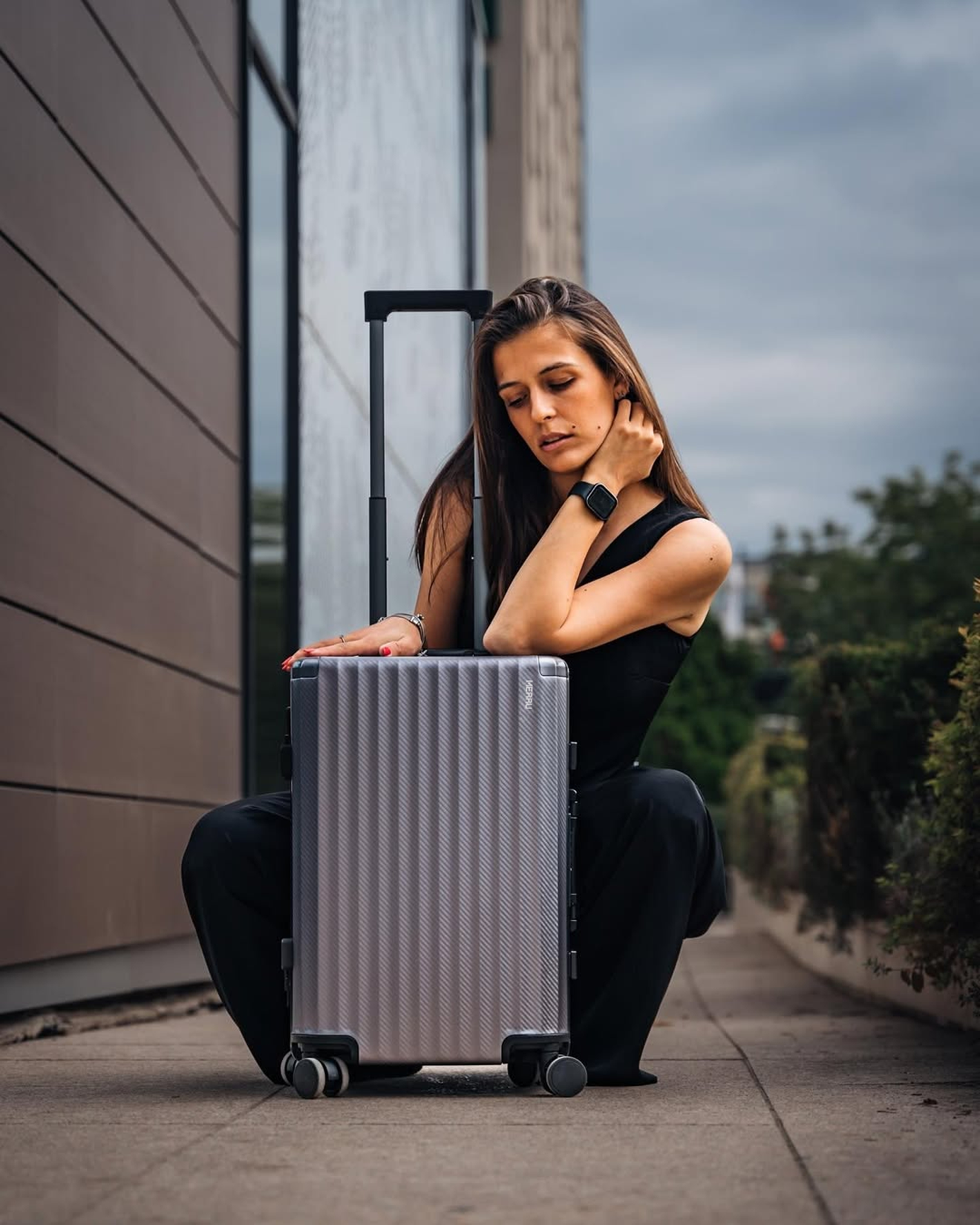Frame Aluminum Suitcase Gunmetal MERRU